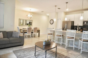Spacious retreat w pool close to Disney 340